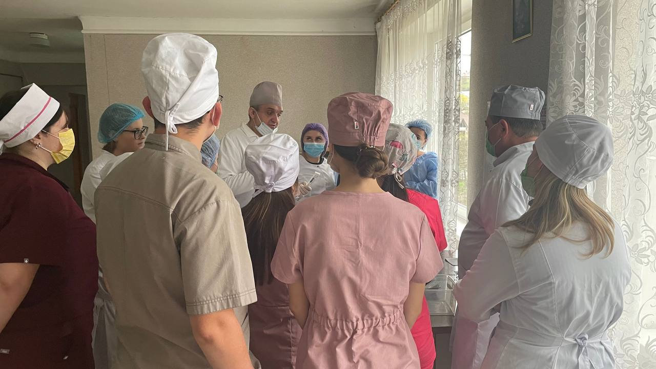 Студенти-медики ХДУ відвідують медичні заклади Івано-Франківщини