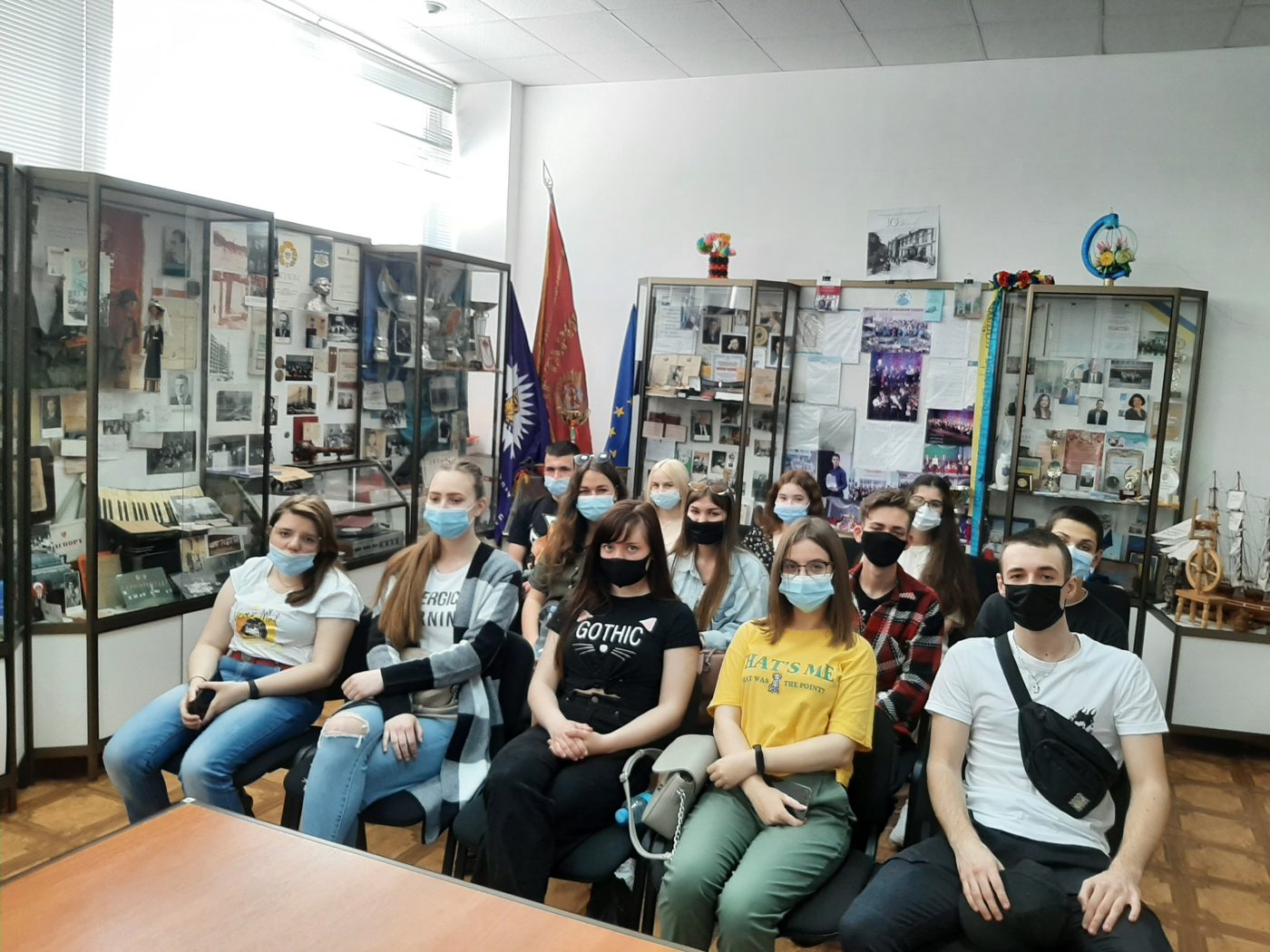 27 травня до народного зразкового музею історії ХДУ на оглядову екскурсію “Від Юр'ївського…