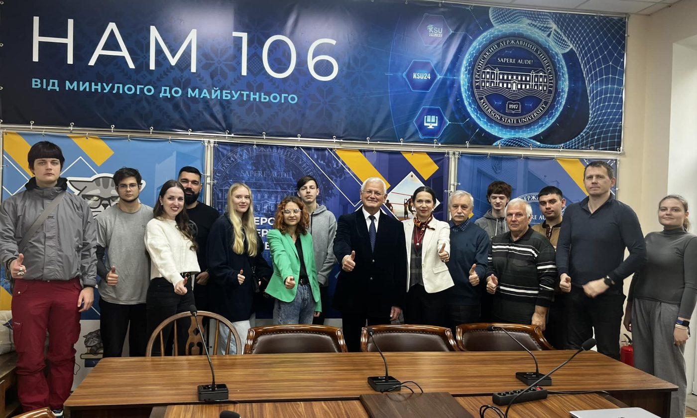 У ХДУ студенти та викладачі обговорювали використання АІ в освітньому процесі