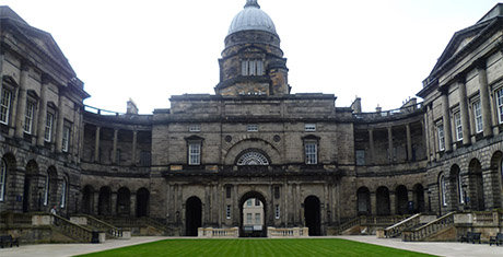 45 стипендій аспірантам університету University of Edinburgh