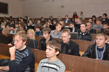 Кафедра інформатики, програмної інженерії та економічної кібернетики Про перспективи навча…