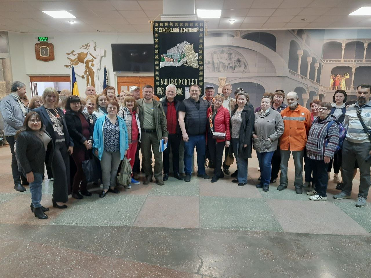 У херсонському офісі ХДУ відбулася зустріч колективу з ректором та керівництвом області