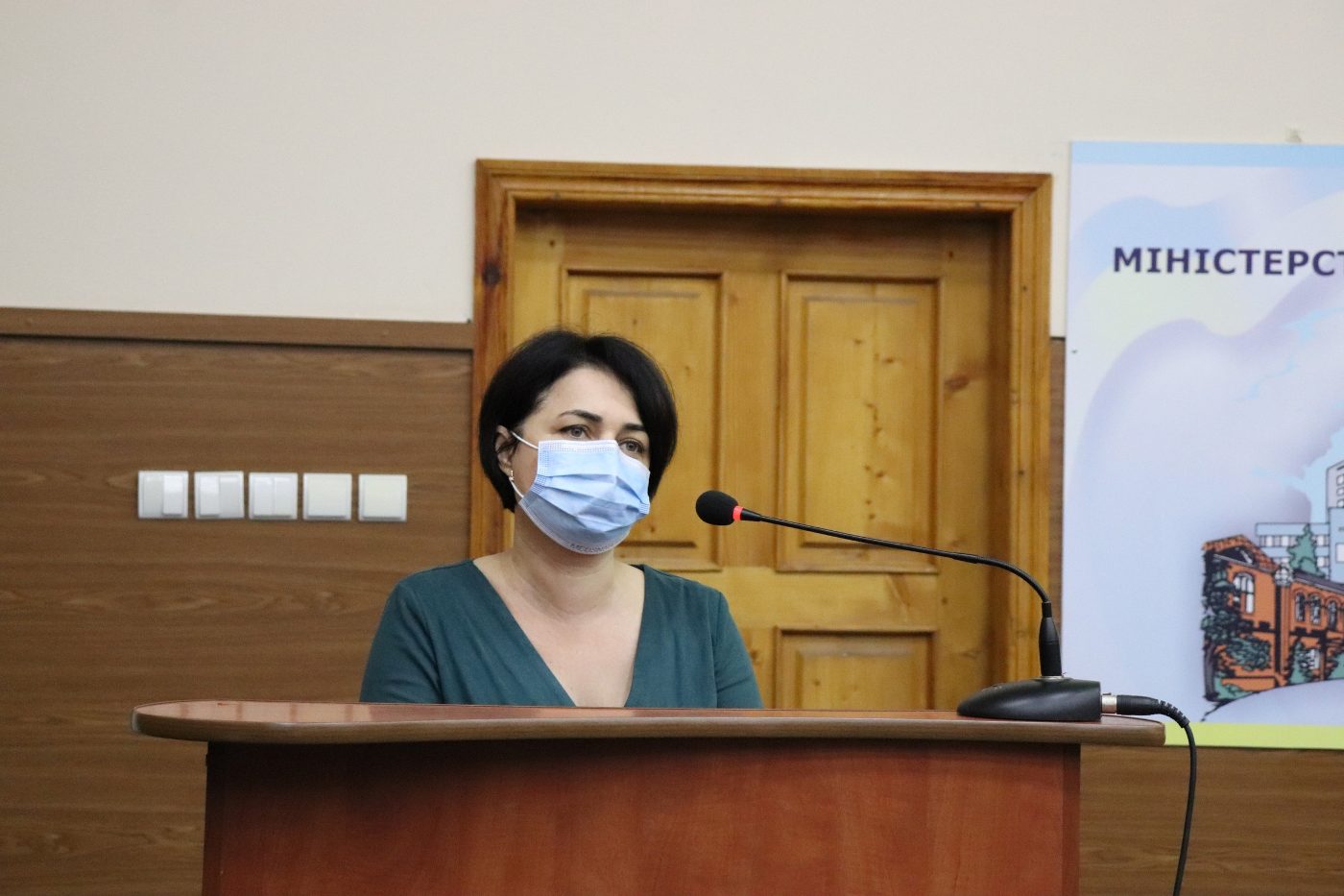 До Всесвітнього дня боротьби зі СНІДом студенти факультету психології, історії та соціології взяли участь утренінгу «Усунути нерівність, позбутися СНІДу, зупинити пандемію», проведеного за ініціативи Соціально-психологічної служби ХДУ