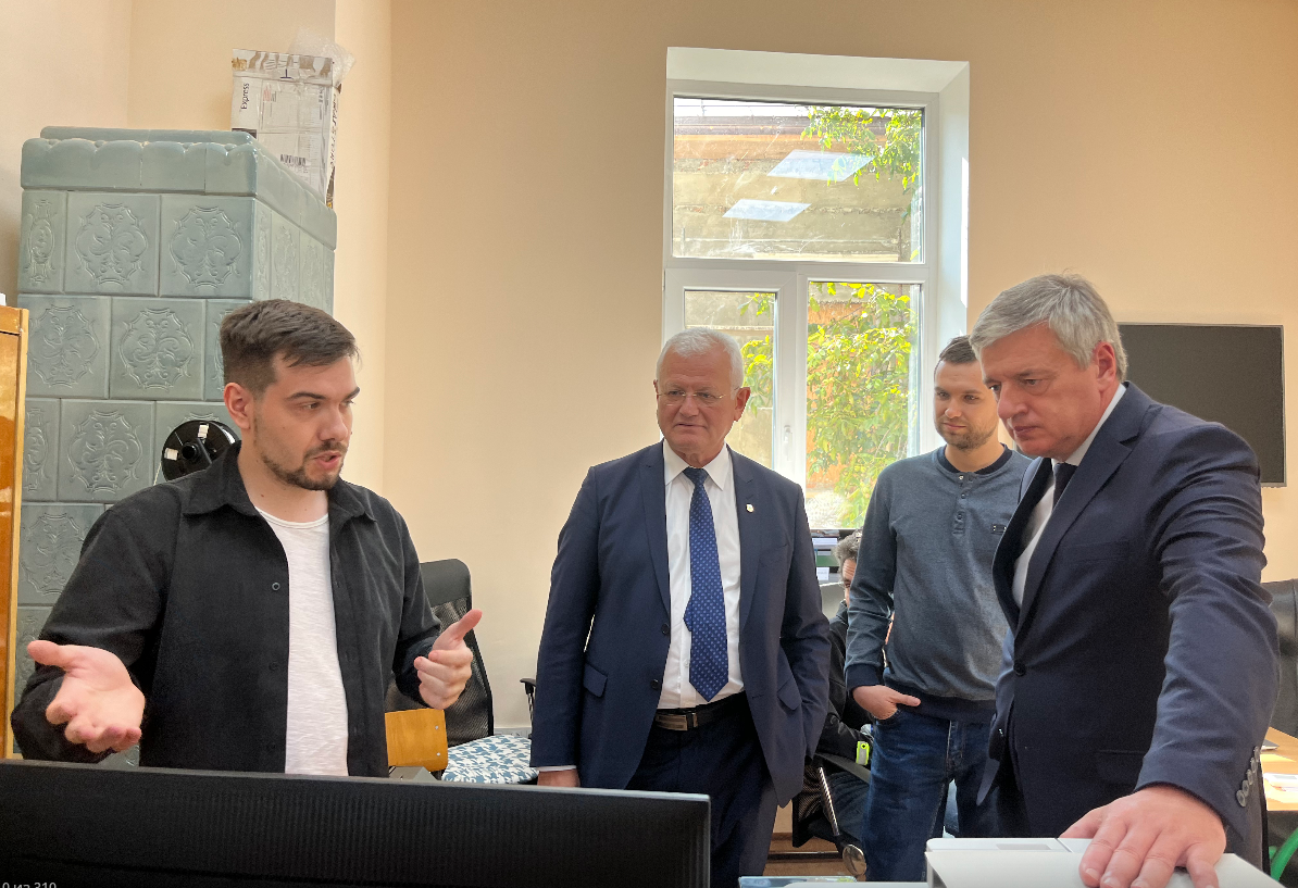 У Івано-Франківську ХДУ створює SMART-простір для навчання, розвитку та досліджень