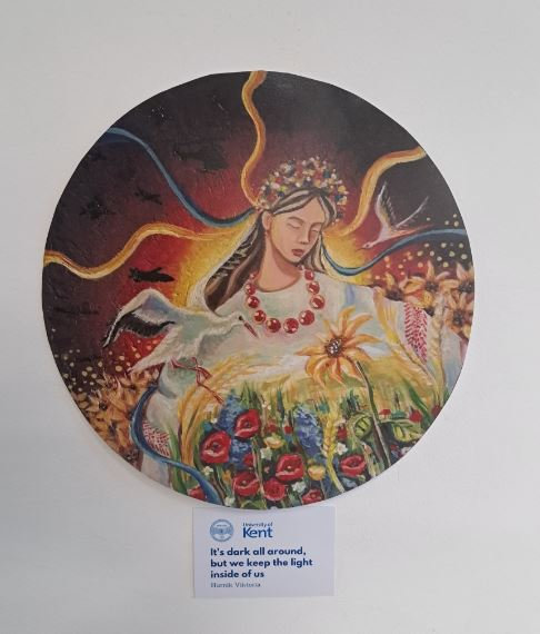 У Кентському університеті поділилися враженнями від виставки творчих робіт представників ХДУ «Мистецтво проти війни»