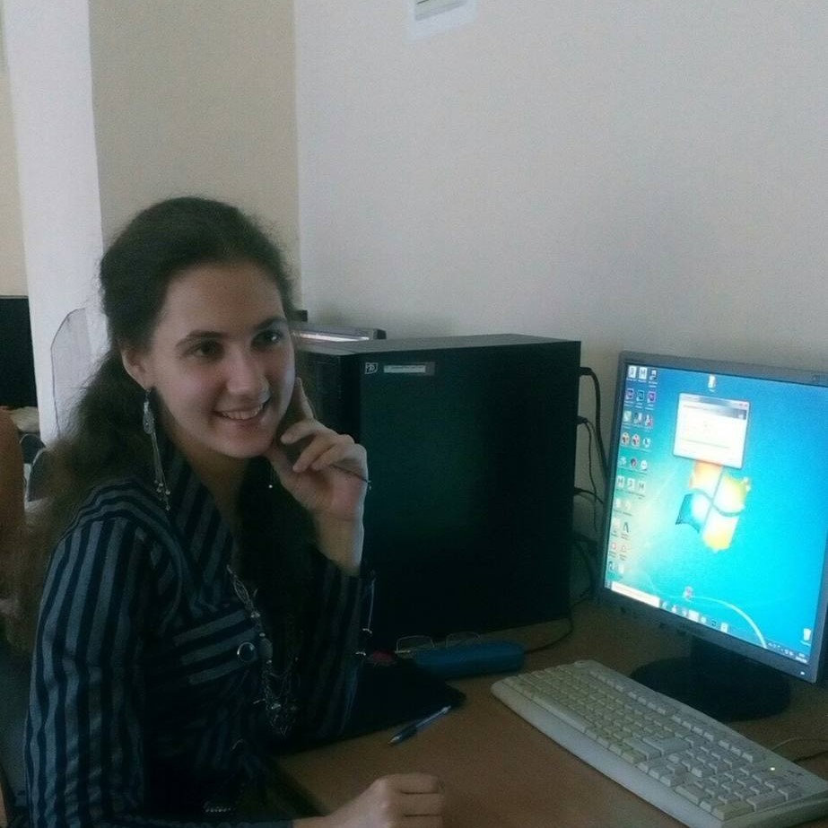 Випускниця ХДУ під час тимчасової окупації Херсона малювала українські образи
