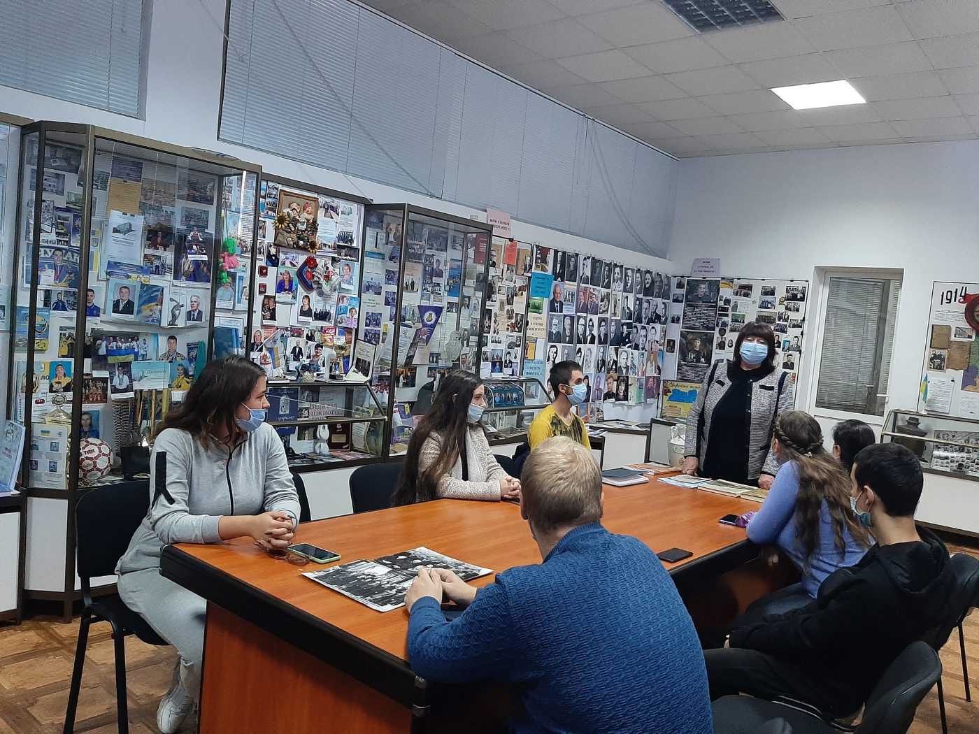 7 жовтня у народному зразковому музеї історії ХДУ пройшов семінар-навчання громадських екс…