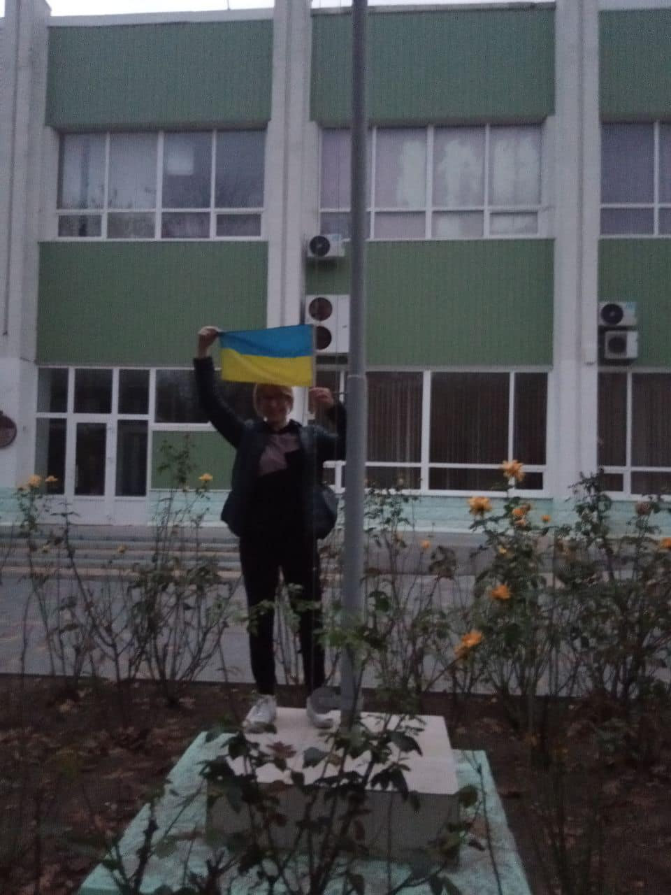 Український прапор над українським ХДУ в українському Херсоні!