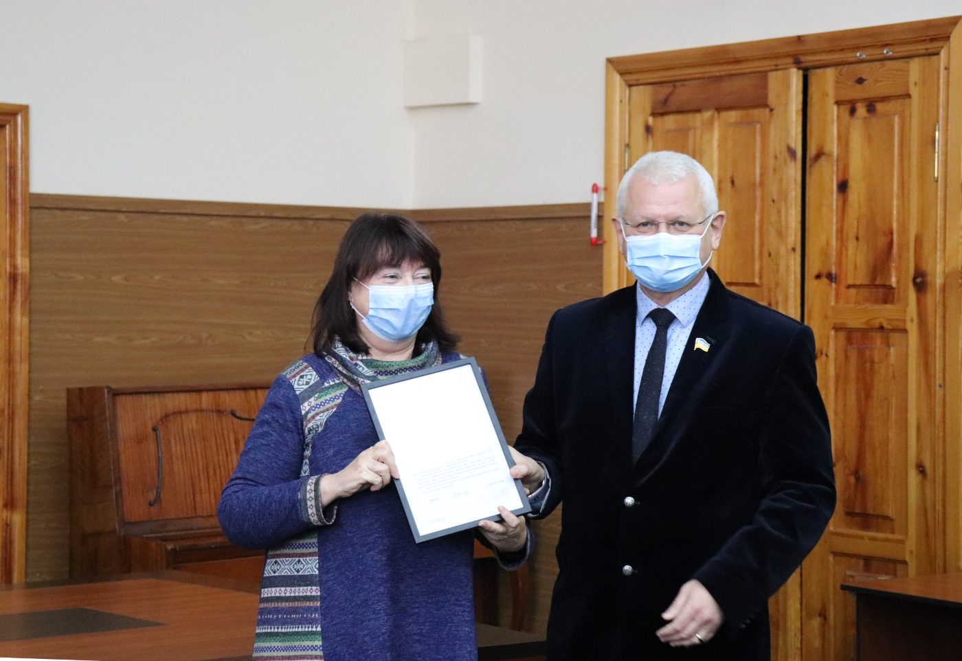 Сьогодні, 25 жовтня, на вченій раді університету ректор ХДУ Олександр Співаковський переда…