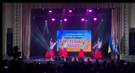 Доцент кафедри культури і мистецтв ХДУ, Заслужений працівник культури України Валентин Вас…