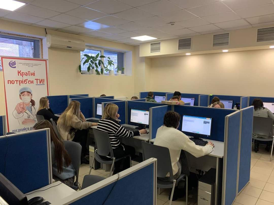 Студенти-фізичні терапевти ХДУ успішно склали Крок-2 та показали один з найвищих результатів по Україні