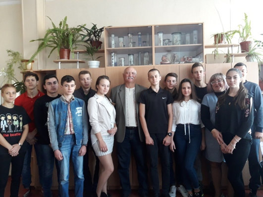 В рамках відзначення на факультеті Декади Юриста в Олешківській гімназії відбулася зустріч-бесіда на тему: "Професія юрист: сучасне та майбутнє".