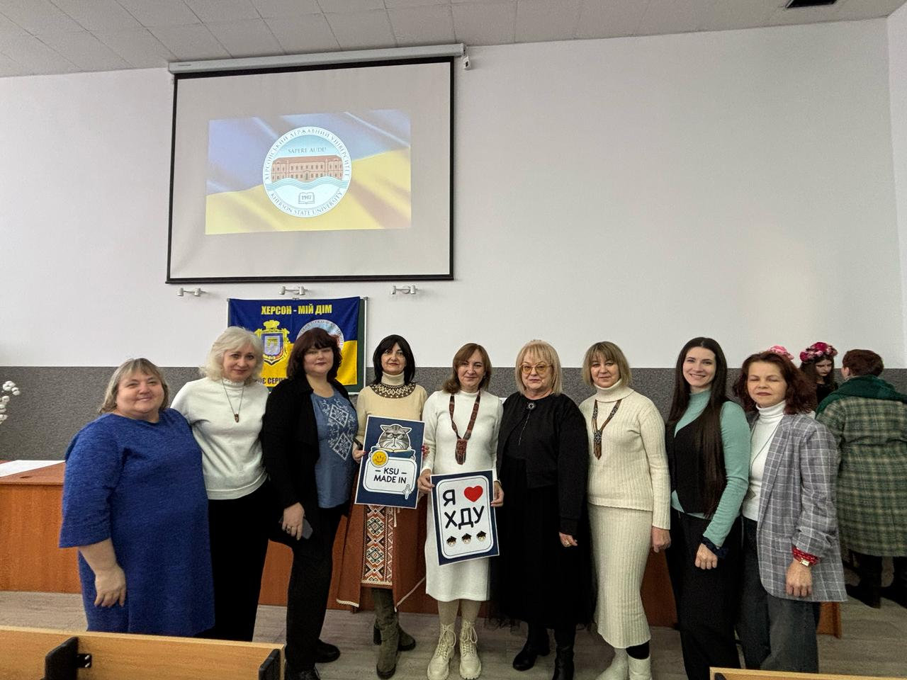 Щиро вітаємо випускників!