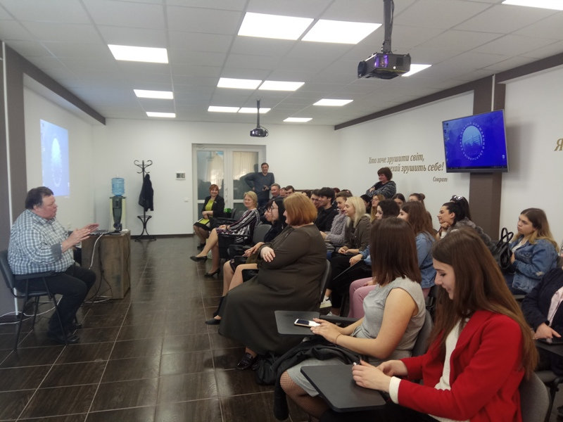 Студенти-культурологи зустрілися з відомим литовським режисером