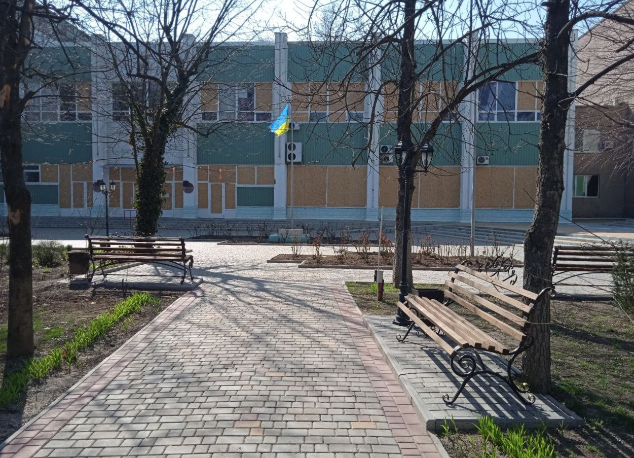 Квітучий весняний ХДУ