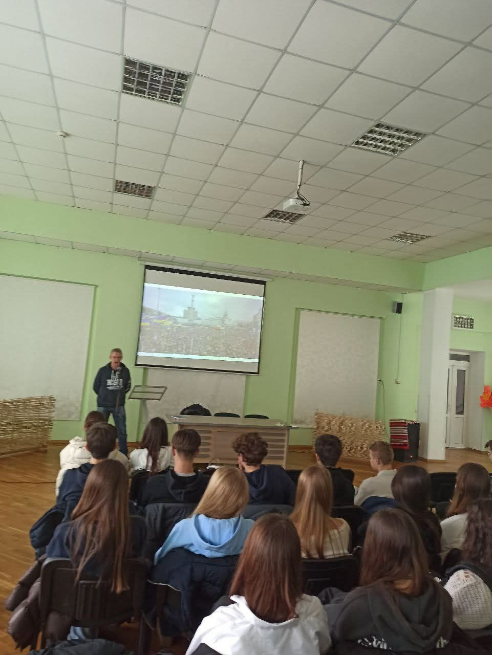 Професор кафедри зустрівся з ліцеїстами Івано-Франківська