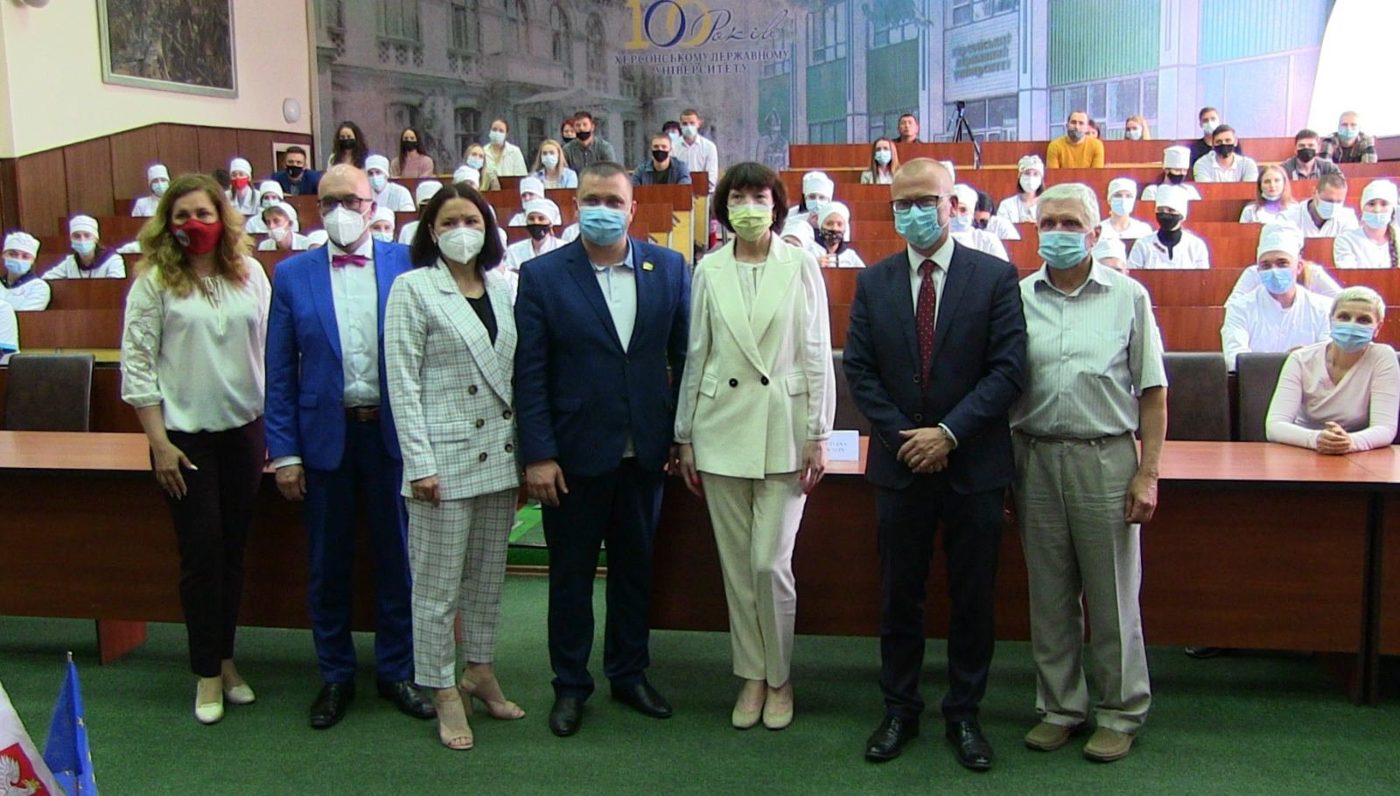 Всеукраїнський марафон академічних днів боротьби з раком молочної залози відбувся у ХДУ