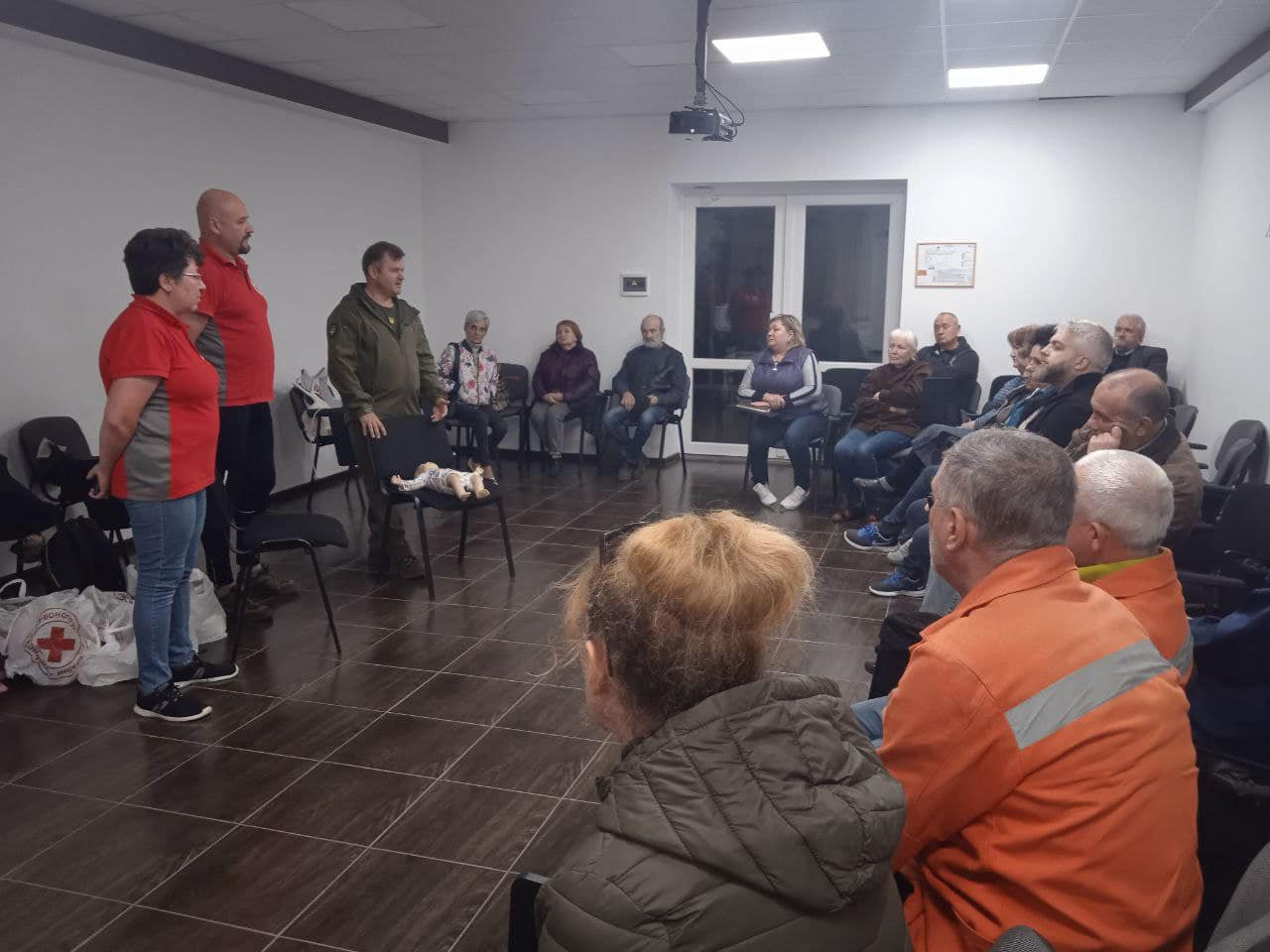 Представники ХДУ пройшли навчання з надання першої домедичної допомоги