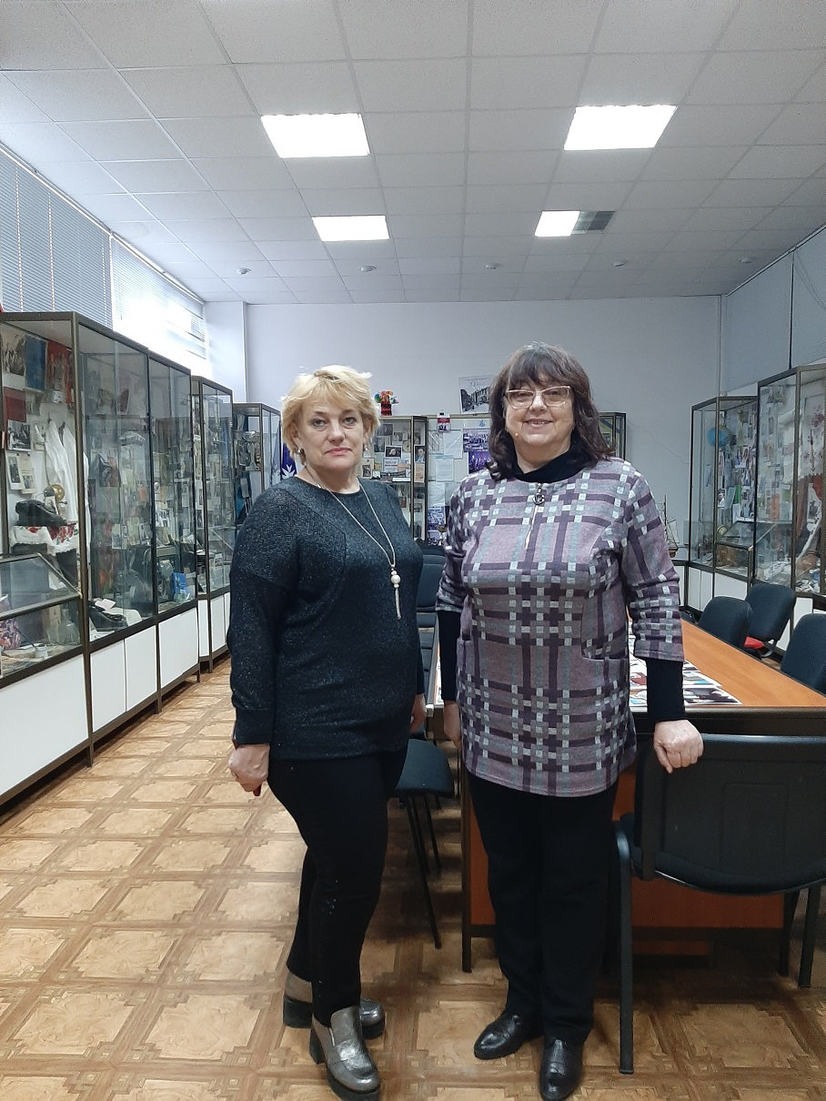 7 грудня до народного зразкового музею історії ХДУ завітала директорка м узе ю історії міс…