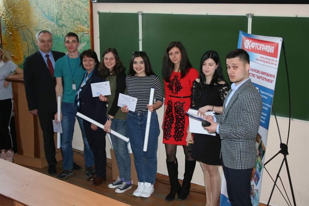 ВІТАЄМО З ОТРИМАННЯМ ДИПЛОМУ ІІІ СТУПЕНЯ МАРКЕЛЮК Анастасію Василівну, студентку 3 курсу 3…
