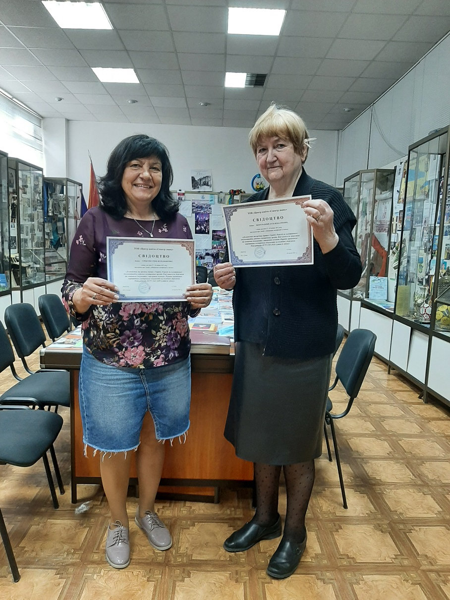 Провідні фахівчині музейно-архівного центру Луїза Виноградова та Ірина Гордієнко 27 — 28 к…