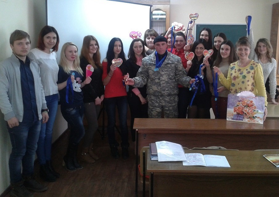 Військові в зоні АТО отримають листівки від студентів ХДУ