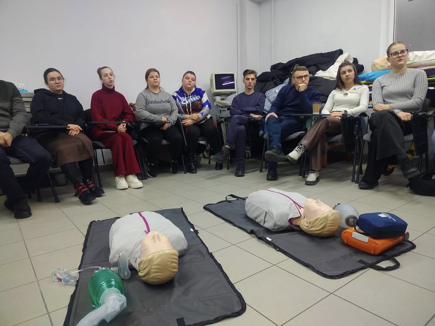 Здобувачі ХДУ пройшли базовий курс підтримки життя