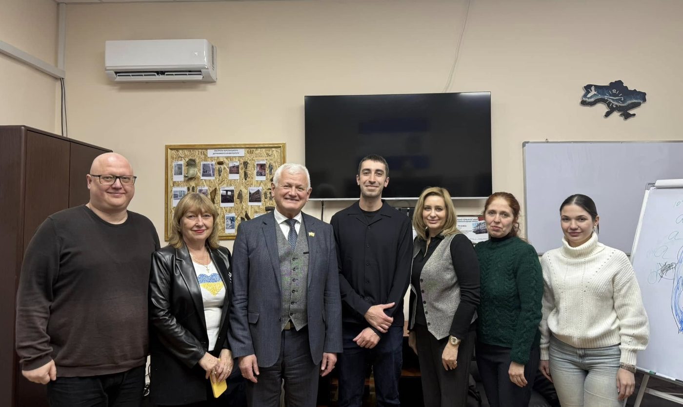 У ХДУ дослідник з Бразилії вивчав спротив освітян Херсонщини