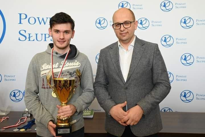 Вітаємо студента ФКНФМ з перемогою!