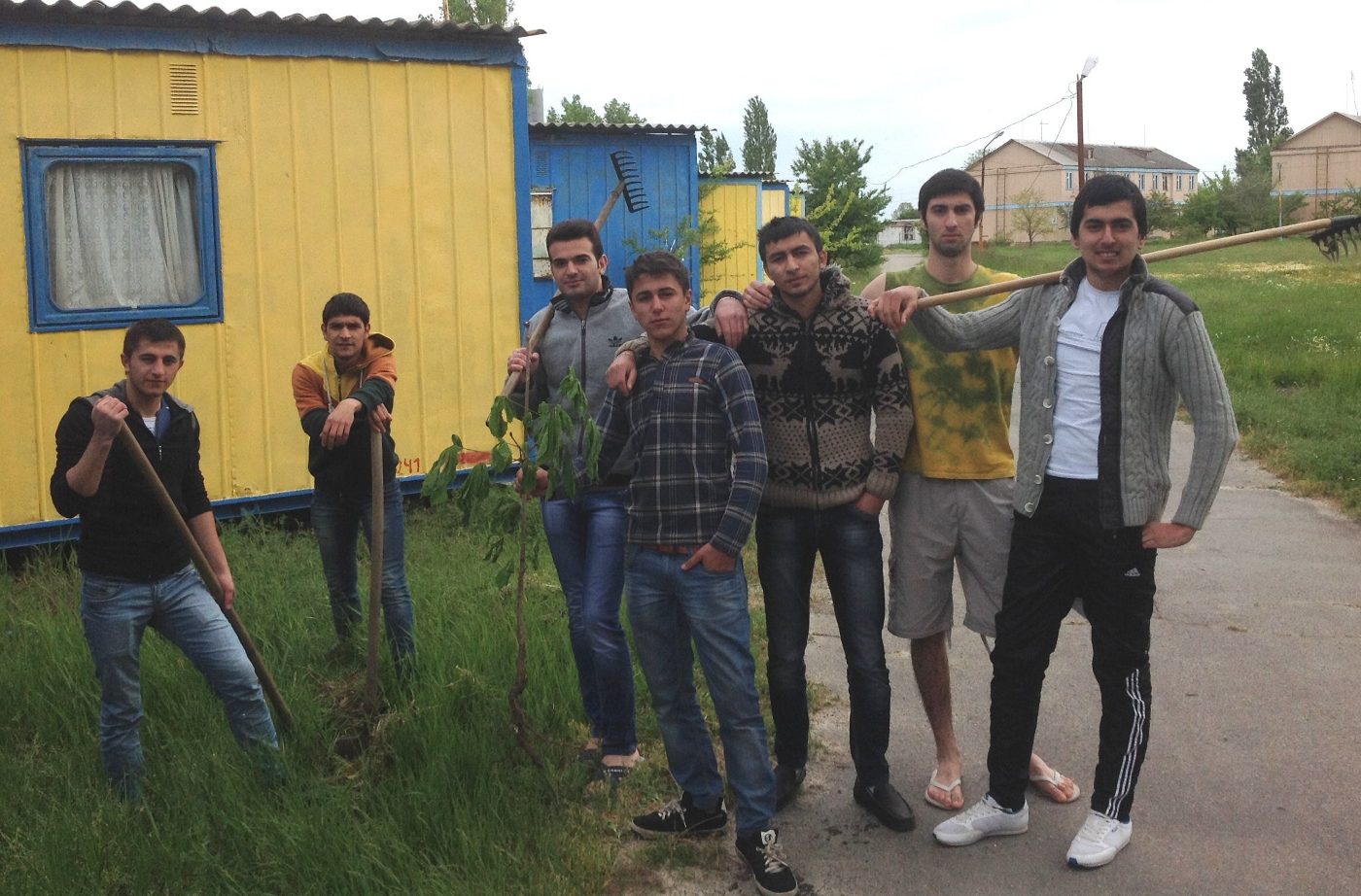 Студенти ХДУ з республіки Азербайджан висадили Алею дружби