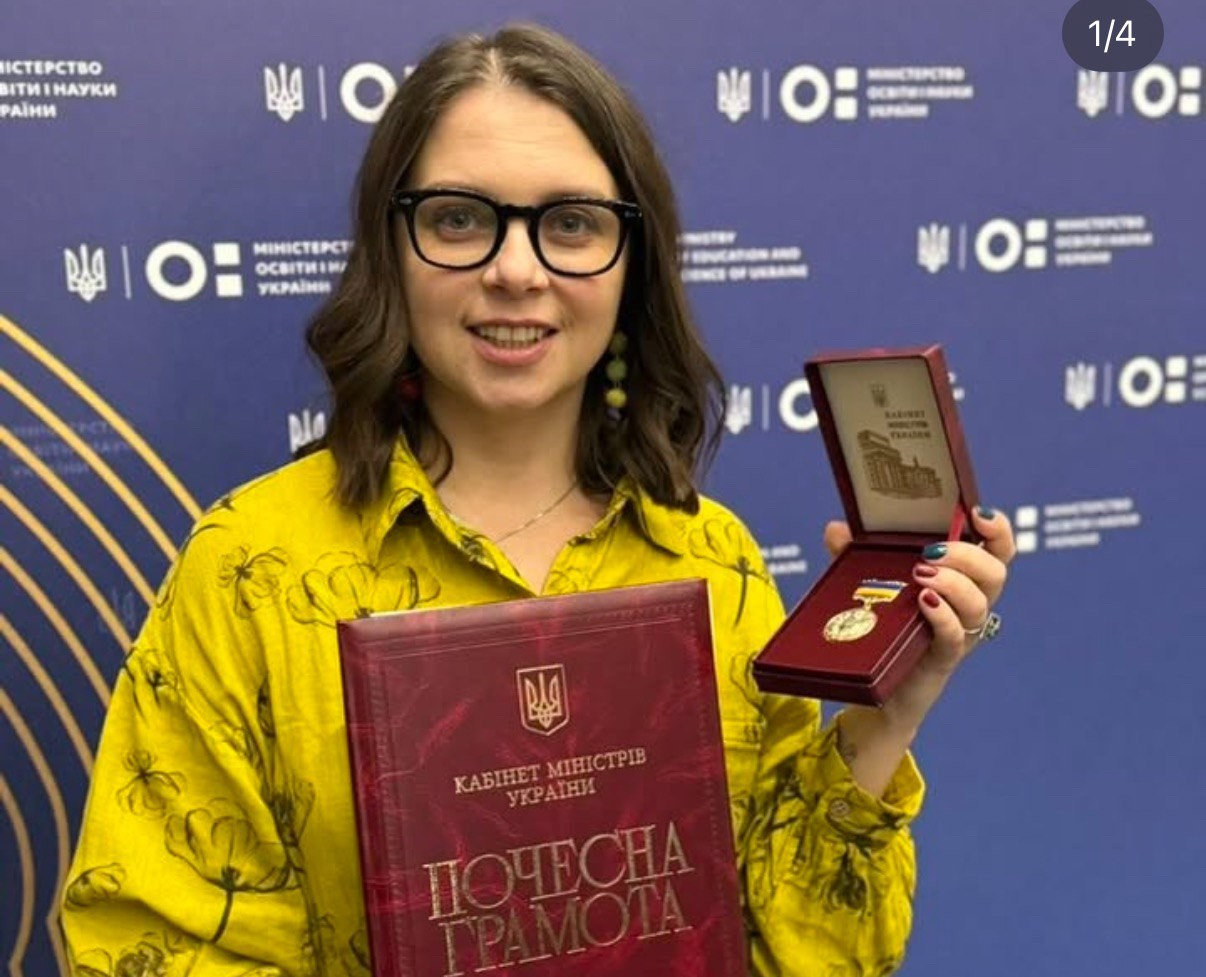 “Сродна праця і сила слова”: історія Вікторії Концевої — випускниці ХДУ, учительки, яка будує освіту по-новому