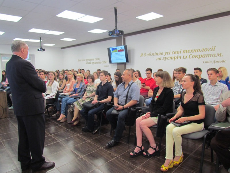 Студенти ХДУ відвідали лекції професорів з Польщі