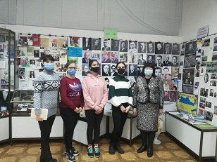 17 листопада до народного зразкового музею історії ХДУ завітали учні Херсонського НВК “ЗОШ…
