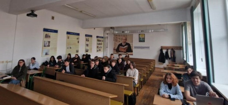 Що треба знати про перші кроки в ІТ: аспірант ХДУ прочитав лекцію