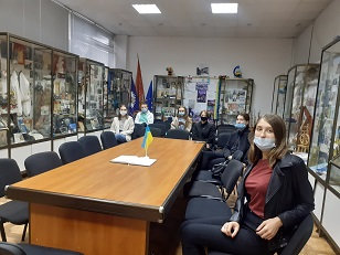 У народному зразковому музеї ХДУ продовжуються оглядові екскурсії для першокурсників