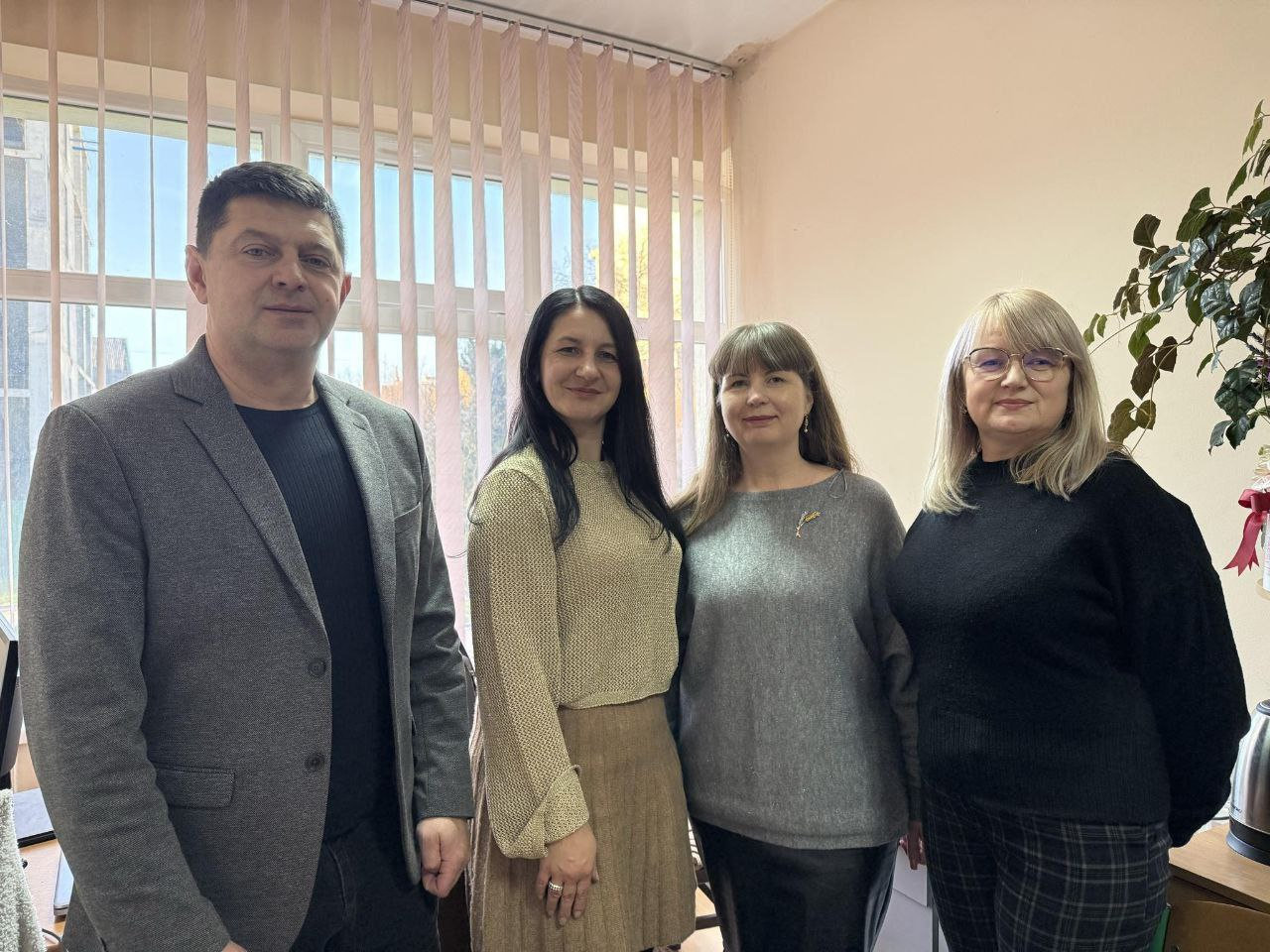 В межах тижня очного навчання завідувачка кафедри зустрілась з колегами КНУ ім. Василя Стефаника