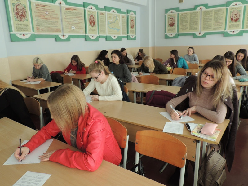 9 листопада на факультеті української філології та журналістики Херсонського державного ун…