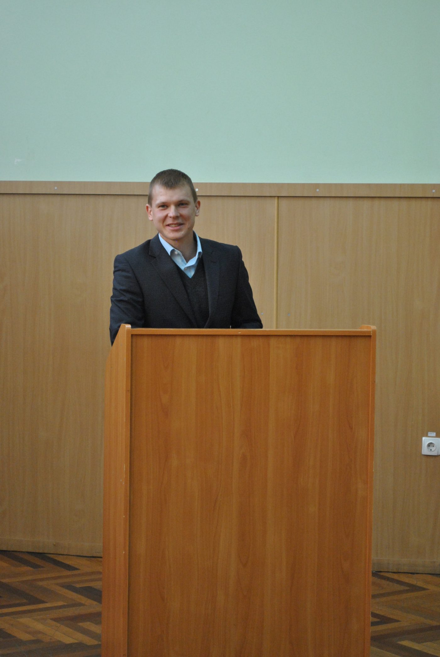 Зустріч-бесіда студентів 2 курсу з старшим інспектором з особливих доручень доручень УкрБюро Інтерполу УМВС України в Херсонській області Барною Євгеном Йосиповичем на тему: «Реформування органів виконавчої влади»