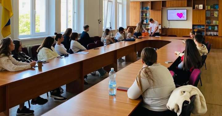 Екскурсія та воркшоп: У ХДУ триває тиждень очного навчання на факультеті бізнесу і права