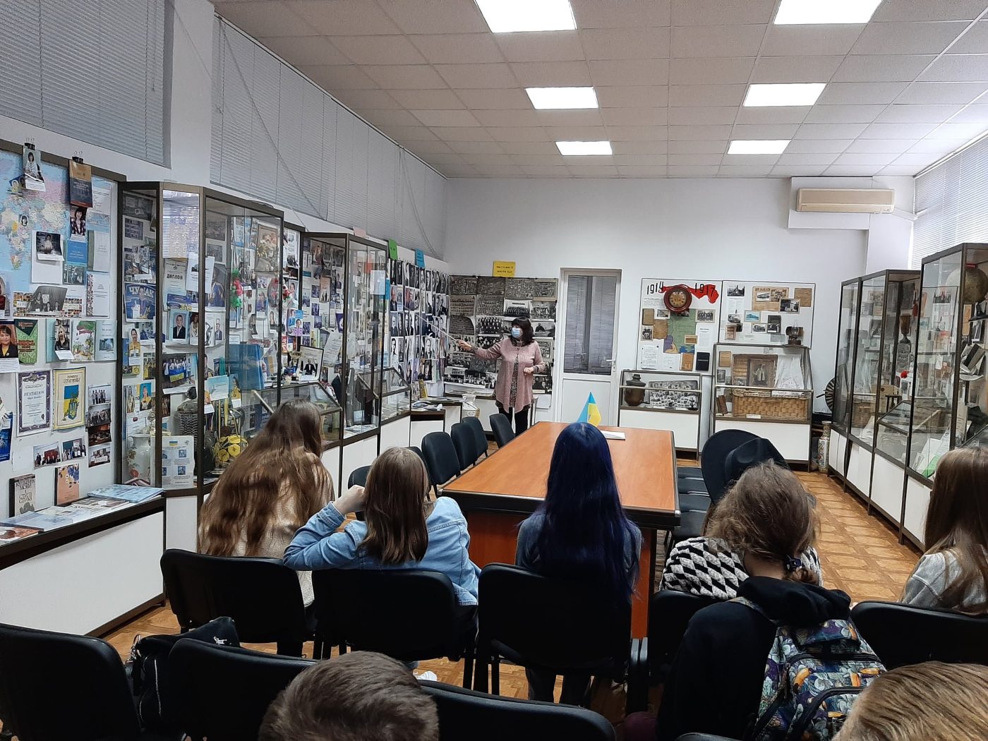 Херсонські школярі ознайомилися з історією ХДУ
