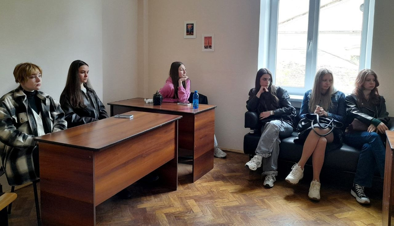 Філологи ХДУ досліджували Розстріляне відродження через сучасні мистецькі та цифрові формати
