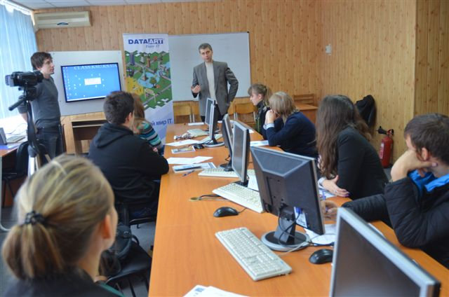 17 жовтня на факультеті фізики, математики та інформатики Херсонського державного універси…