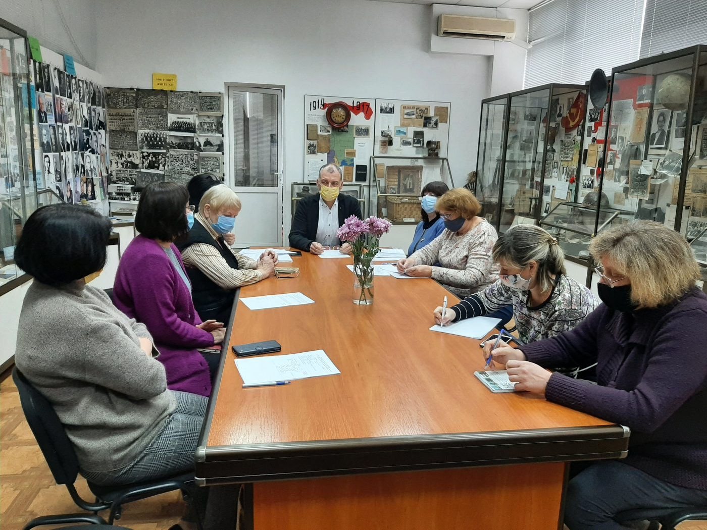 1 9 листопада в народному зразковому музеї історії ХДУ відбулося засідання експертної комі…