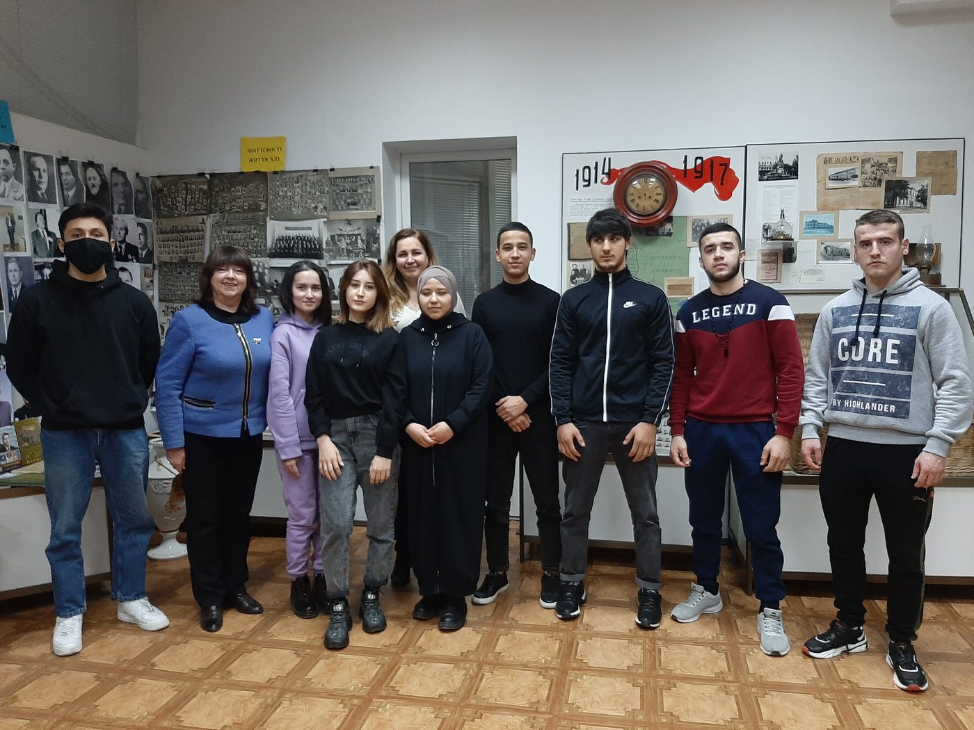 30 листопада до народного зразкового музею історії ХДУ завітали студенти з Узбекистан у та…