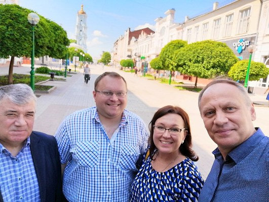 В цьому навчальному році викладачі факультету приймали активну участь в акредитації ЗВО.