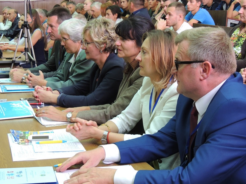 У ХДУ обговорили актуальні проблеми юнацького спорту