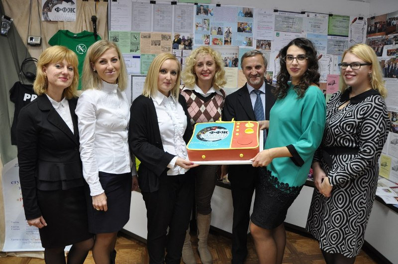 Кафедрі соціальних комунікацій ХДУ — 10 років!