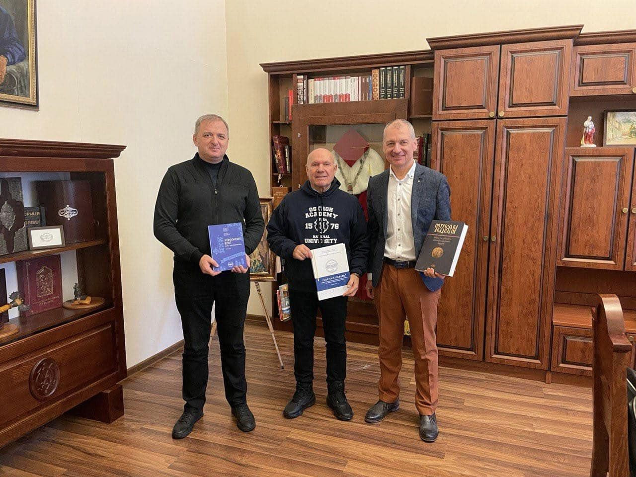 Перший проректор ХДУ провів гостьову лекцію в Острозькій академії