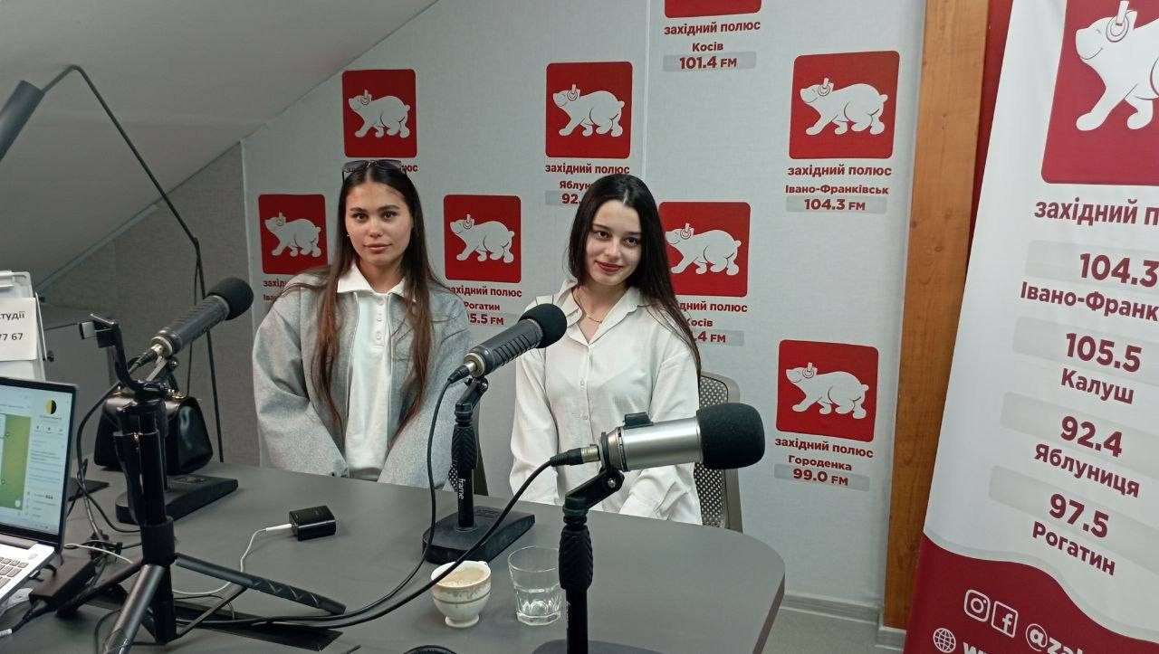 Студенти-журналісти ХДУ відвідали телерадіокомпанію «Канал 402»