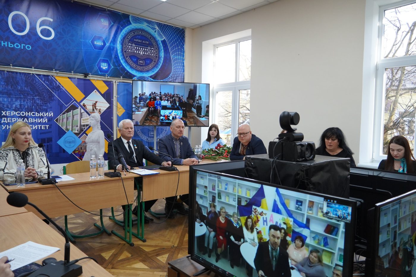 У ХДУ присвоїли звання почесних працівників університету